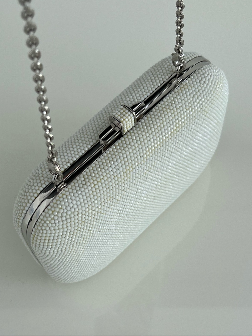 JUDITH LEIBER WHITE CHAULK CRYSTAL CLUTCH & CHAIN - Picture 7 of 17
